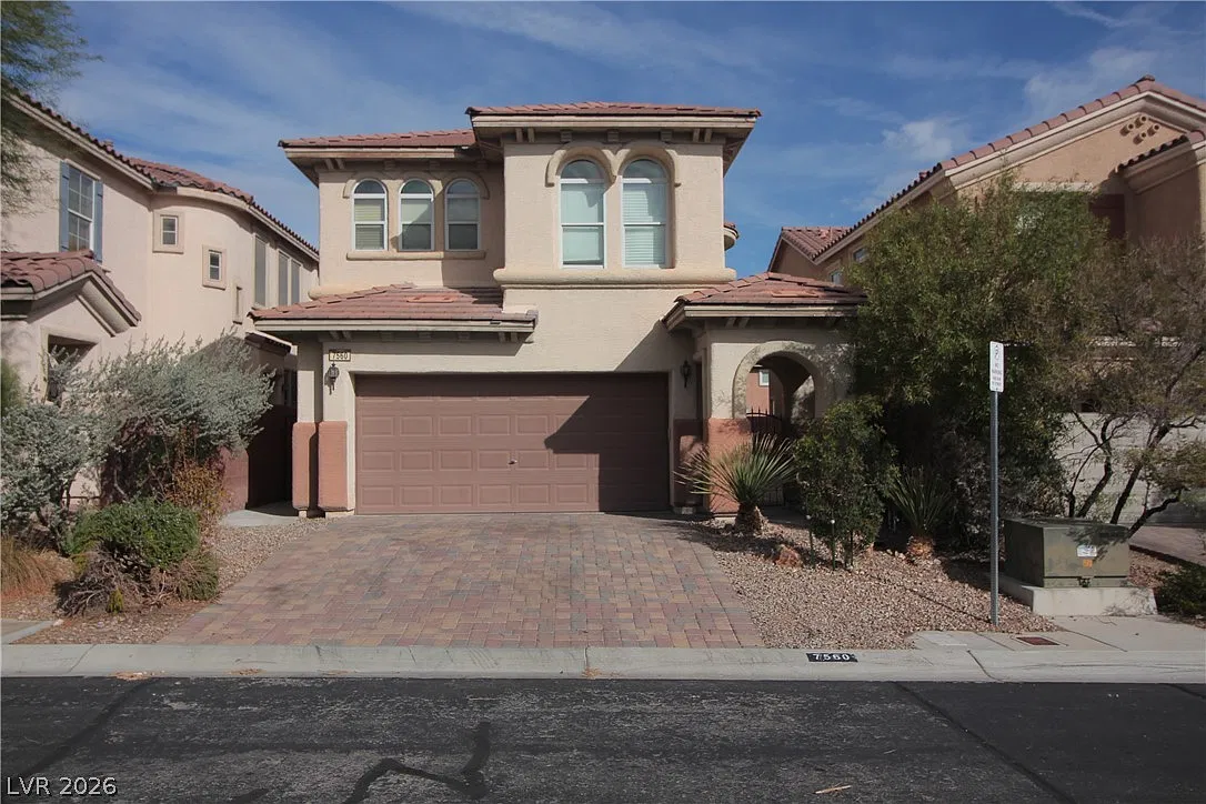 3 bed, 2.5 bath, 1774 sqft, $2,275 — Photo 1