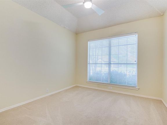 3rd image of 7116 Chateau Dr
