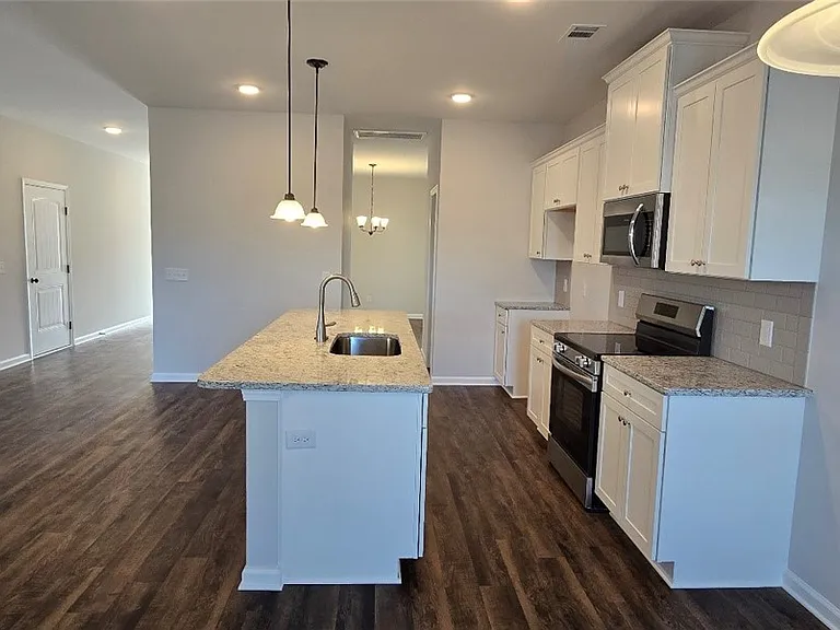 109 Exmoor Cir — Photo 7