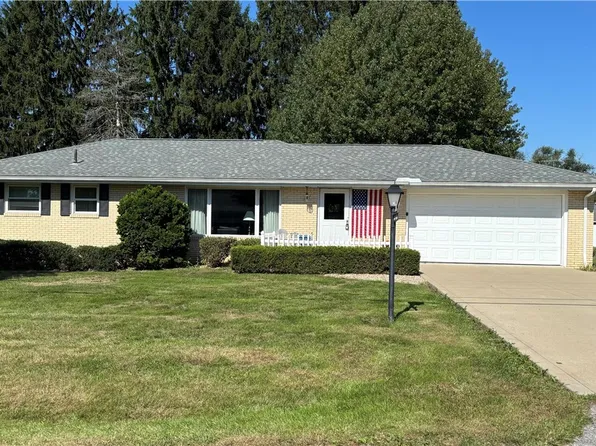 49306 S Meadowbrook Cir, East Liverpool, OH 43920