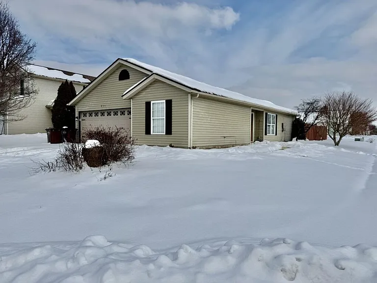 930 Leora St — Photo 27
