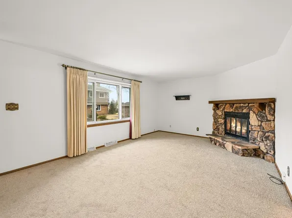 9846 West Layton AVENUE, Greenfield, WI 53228