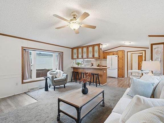2nd image of 912 Spring Ridge Dr