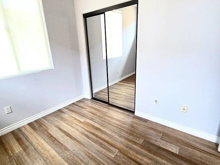 13438 Roselle Ave — Photo 48