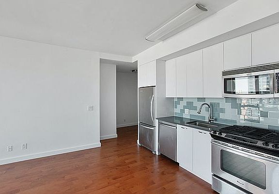 4th image of 80 Dekalb Ave APT 6A