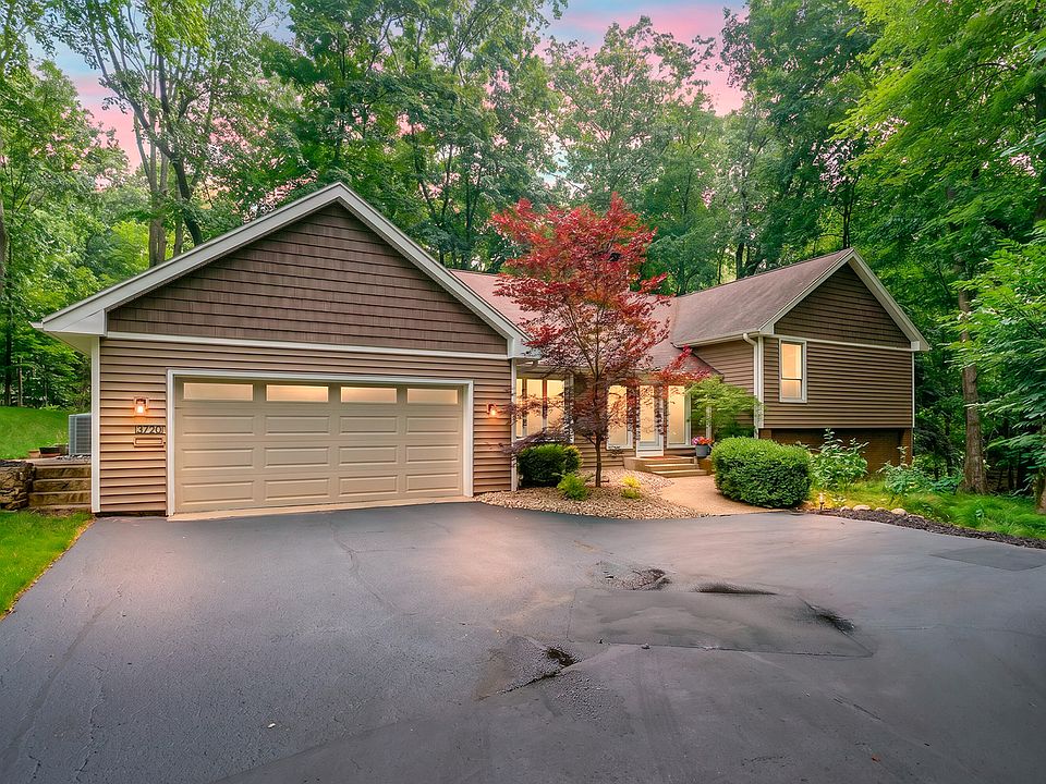 1st image of 3720 Blackberry Ln