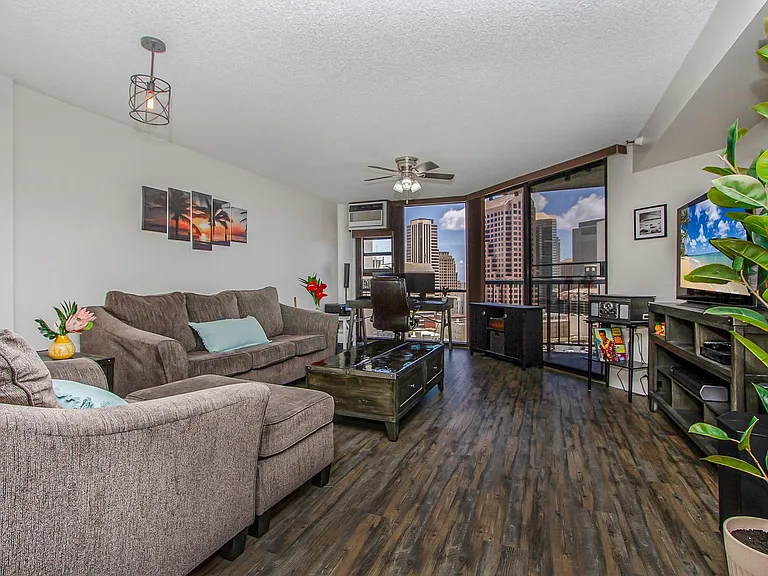 60 N Beretania St #1809 — Photo 2