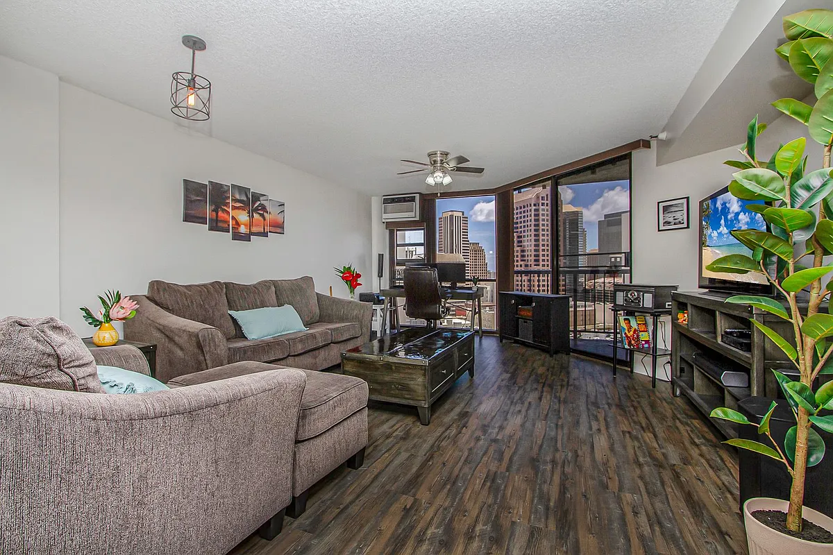 Building Photo - 60 N Beretania St #1809