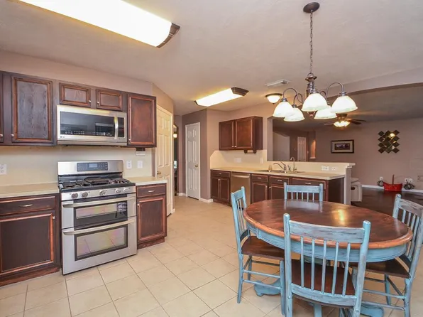 5933 Whispering Lakes Dr, Katy, TX 77493