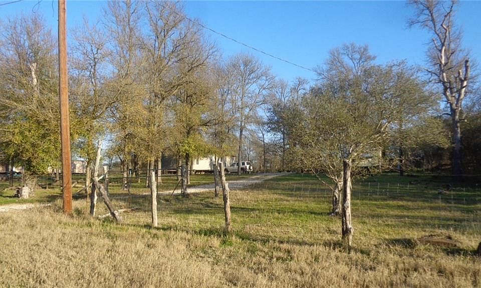 1st image of 201 Fawn Ridge Rd
