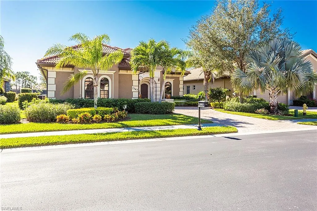 3 bed, 2.0 bath, 2688 sqft, $15,000 — Photo 2