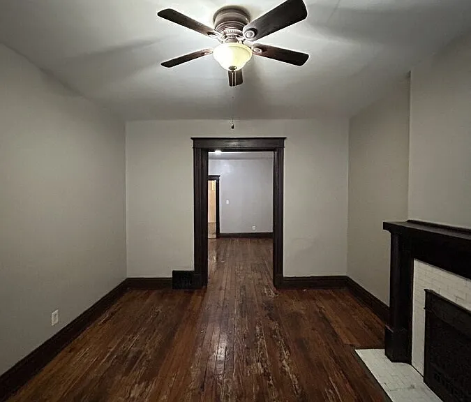 4542 Virginia Ave #1F — Photo 2