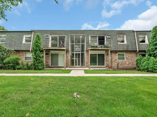 10214 S 84th Ter APT 312, Palos Hills, IL 60465