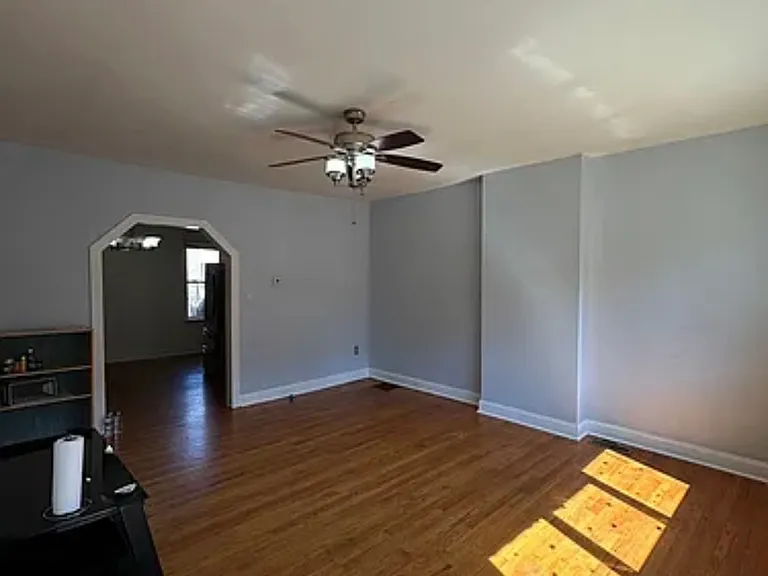 3242 Edgemont St — Photo 5