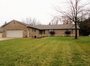 8350 Apple Blossom Ln, Flushing, MI 48433