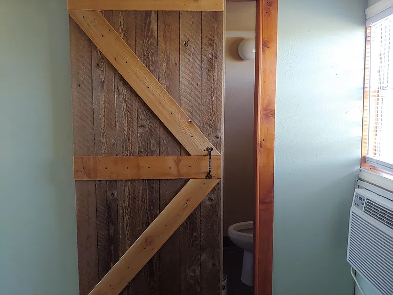 145 N Hackberry Ave — Photo 28