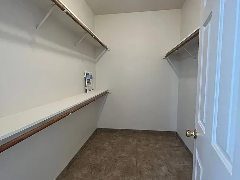 1807 E Harter Ct — Photo 11