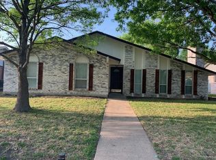 713 Kingsbridge Dr, Garland, TX