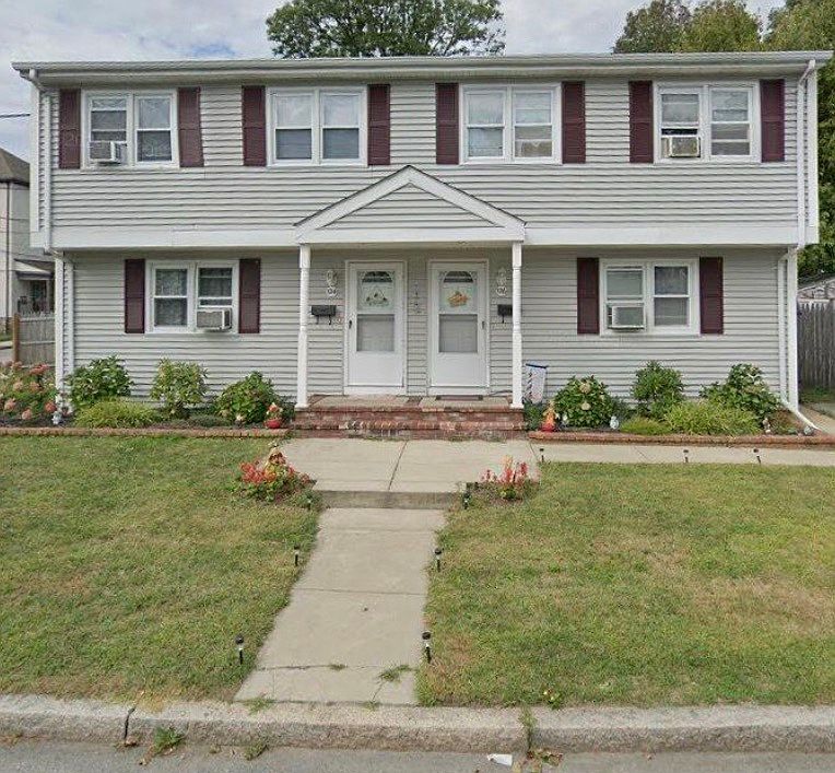 1st image of 124 Stetson St #124