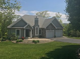 106 Oakley Dr, Hollidaysburg, PA 16648