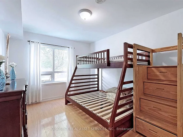 816 Lansdowne Ave #113 — Photo 12