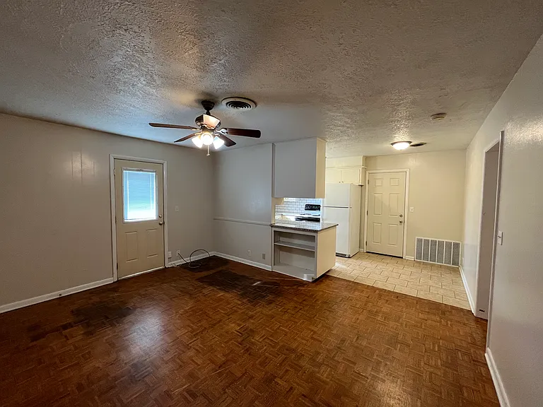1508 Southern Heights Ave — Photo 5