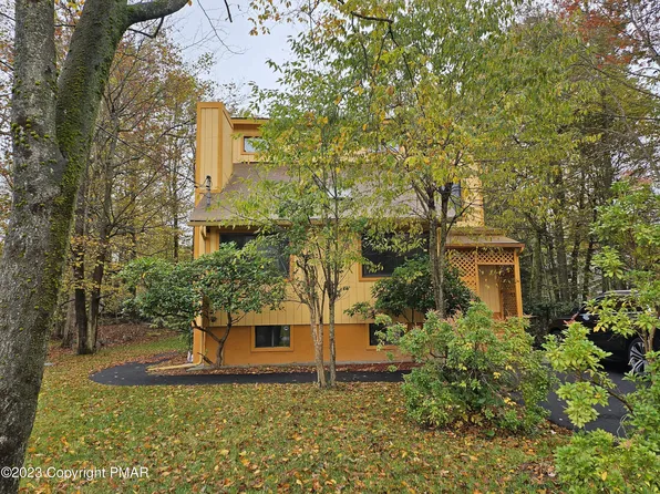 803 Clover Dr, Tobyhanna, PA 18466