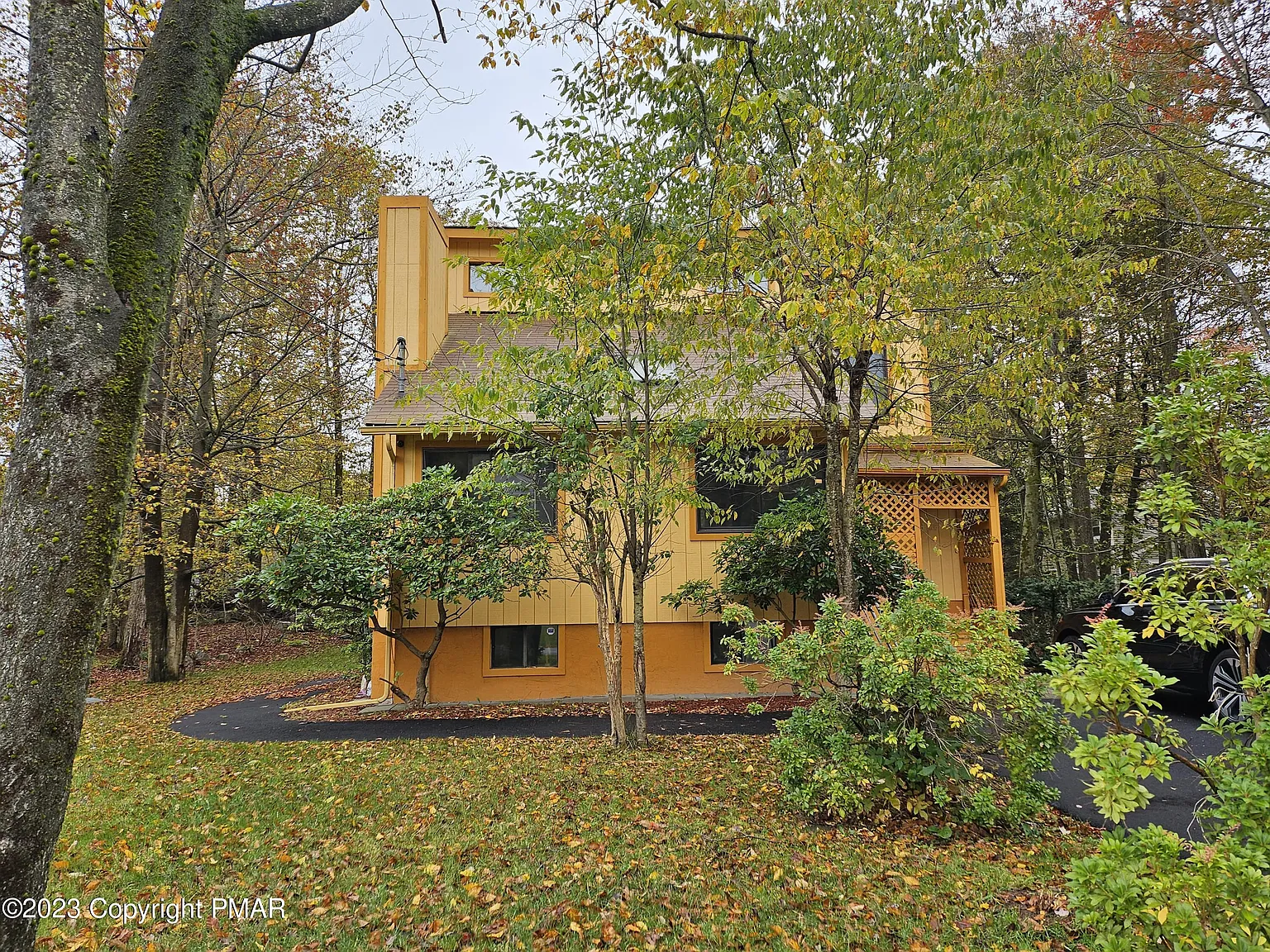 803 Clover Dr photo 1