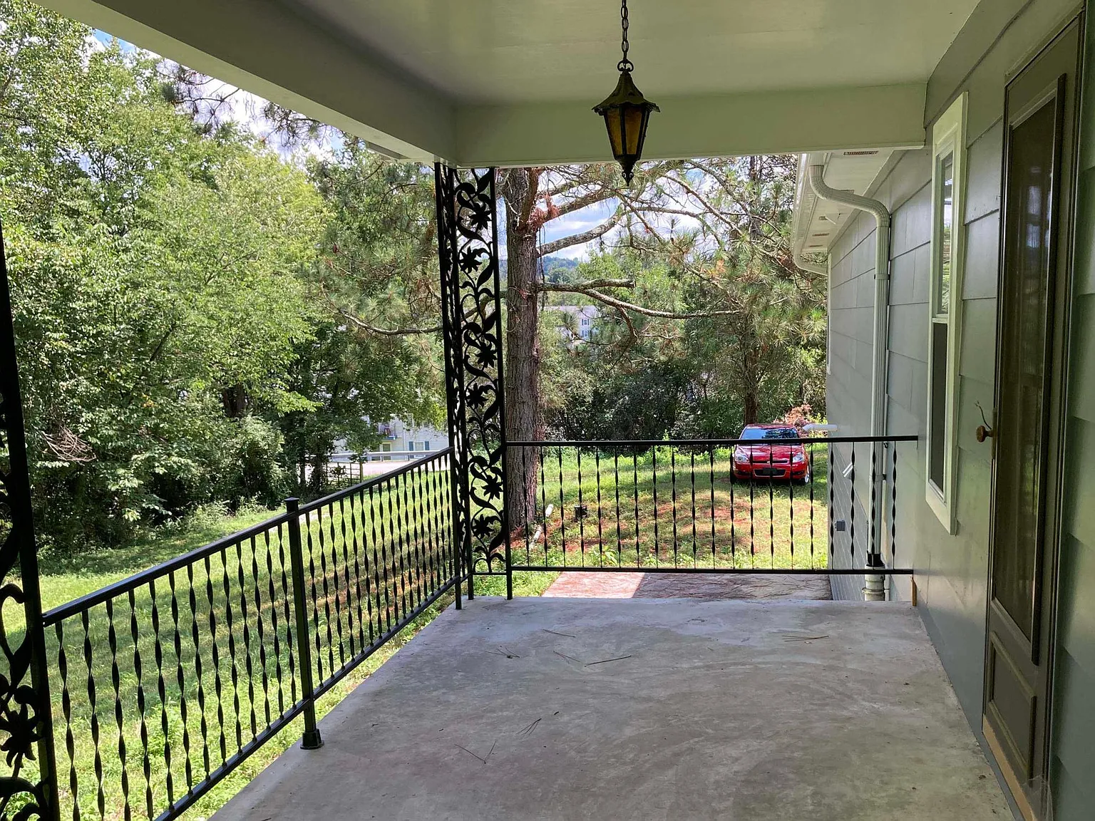 3 bed, 2000 sqft, $1,995 — Photo 3
