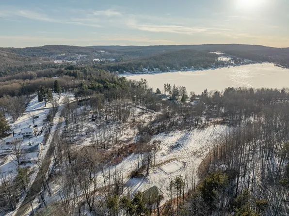 203 Patton Rd, Brackney, PA 18812