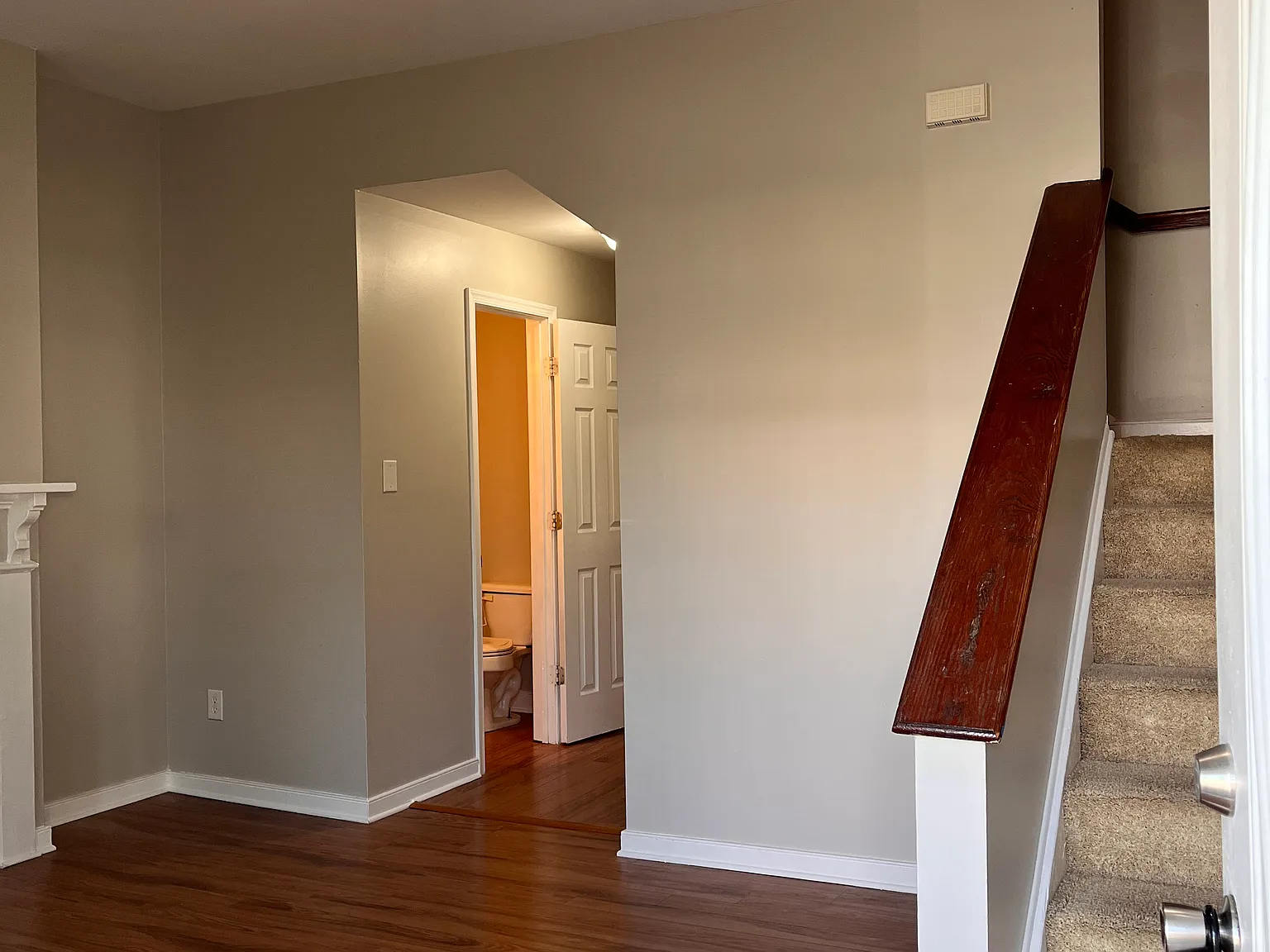 3 bed, 2.5 bath, 1388 sqft, $2,100 — Photo 4