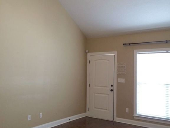 5th image of 5054 Greyfield Pl N