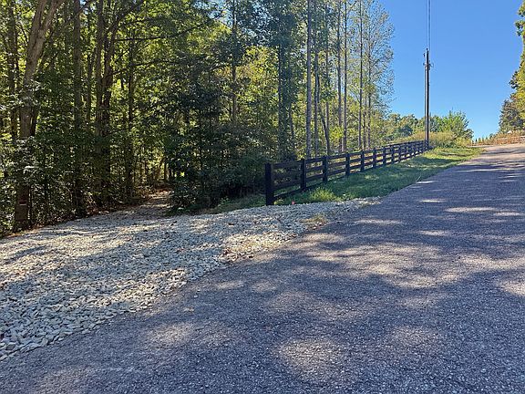 2nd image of 5755 Moore Rd