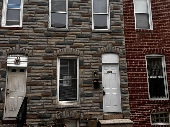 2nd image of 133 N Glover St