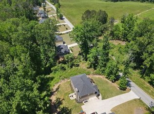 165 6th St, Auburn, GA 30011