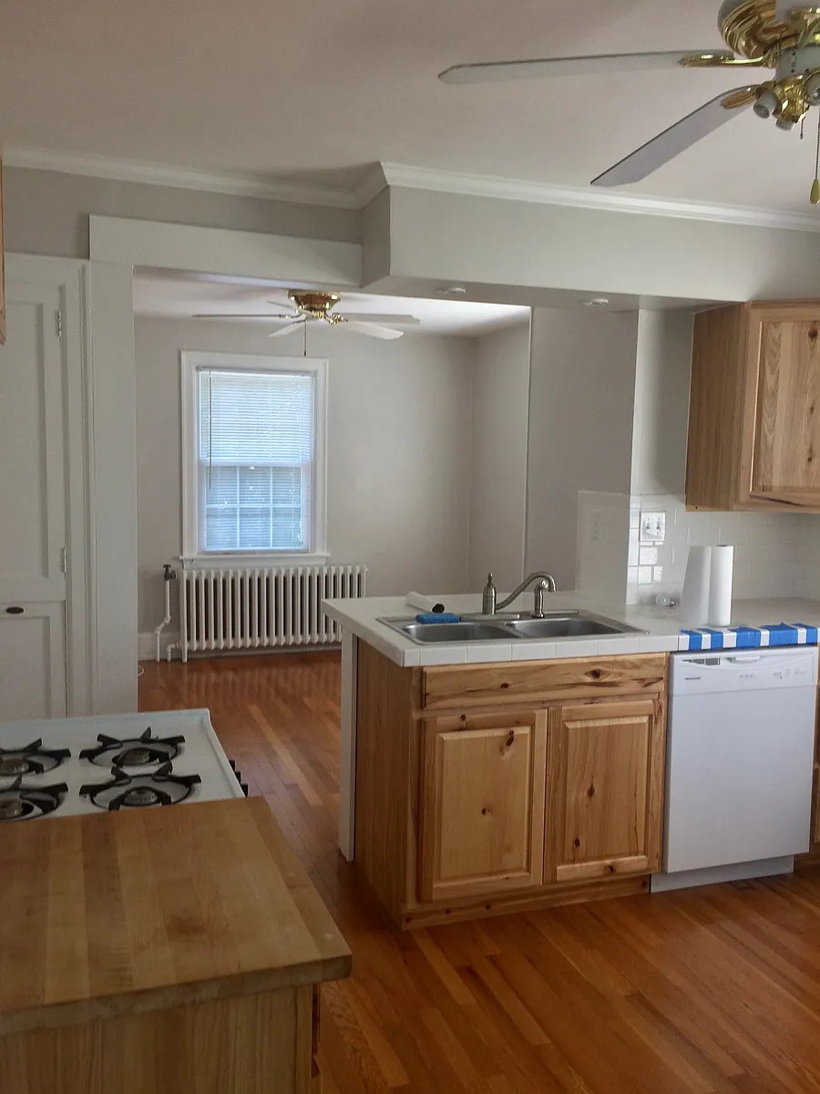 Building Photo - 272 E Grattan St #2