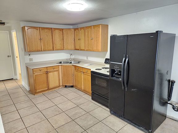 5th image of 831 W Lennox St #7870