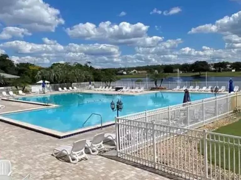 Giant pool