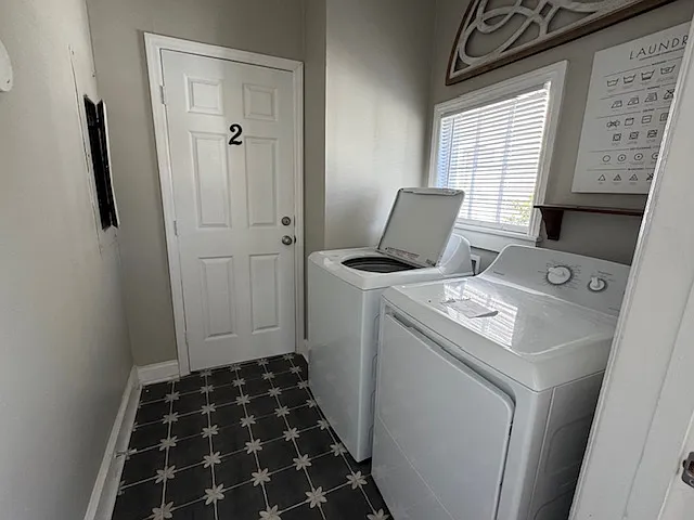 928 Magnolia St #1 — Photo 11