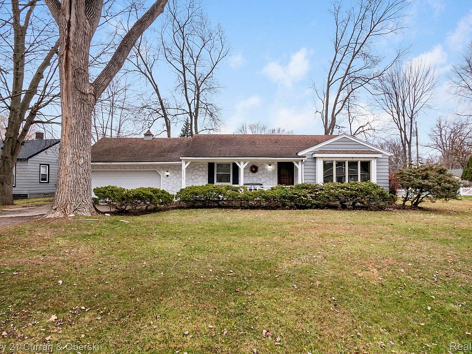 1st image of 33776 Rhonswood St