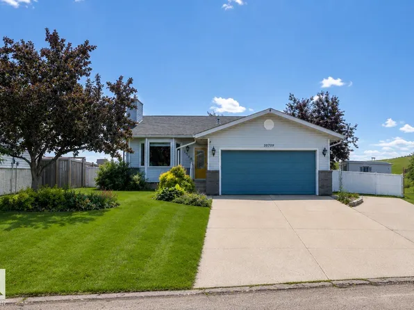 10709 95th Ave, Morinville, AB T8R 1E3