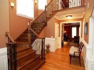 1621 W York Ln, Wheaton, IL 60187