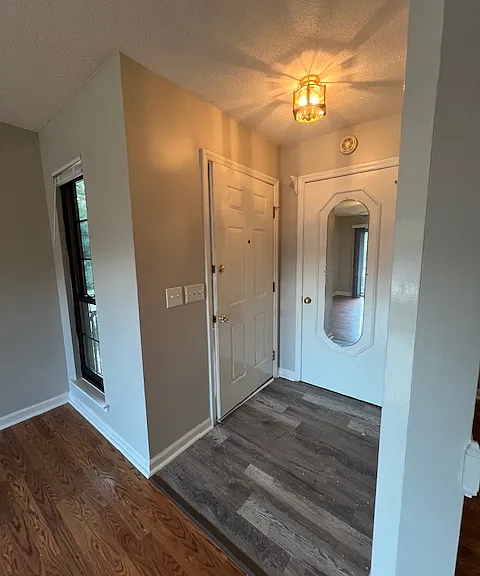 143 Brooke Castle Dr — Photo 3