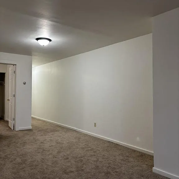 2 S Central Ave — Photo 3