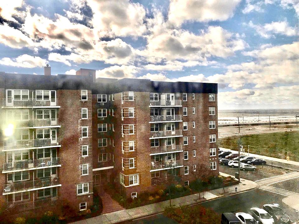 1st image of 215 E Broadway #5SS