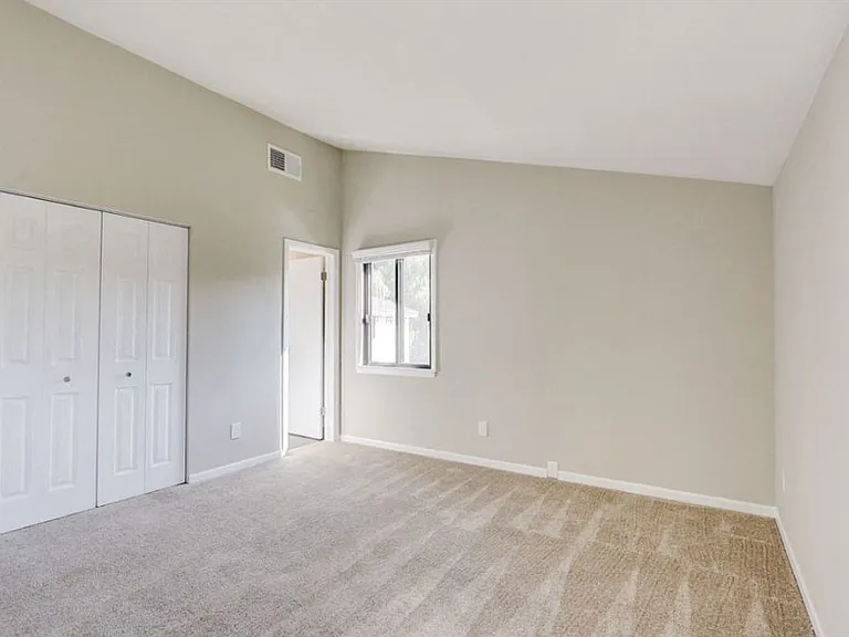Lake Country Village Apartments — Photo 21