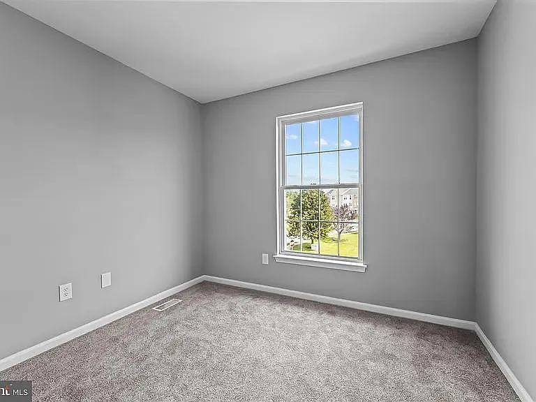 4 S Sherman Dr — Photo 10
