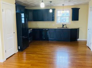 39R State St #A, Bristol, RI 02809