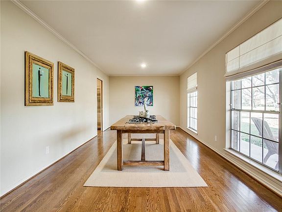4th image of 10416 Royalwood Dr