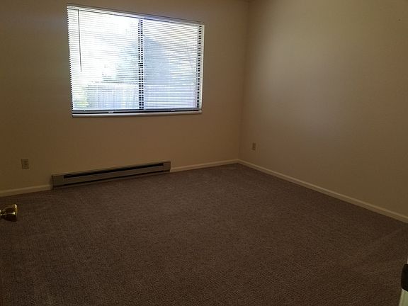 5th image of 2718-2720 Sagebrush Dr